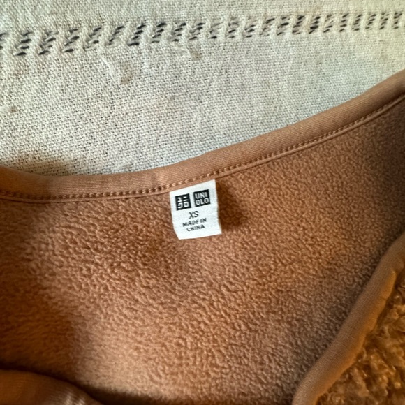Uniqlo Cozy Tan Cardigan/ Jacket - Picture 3 of 3